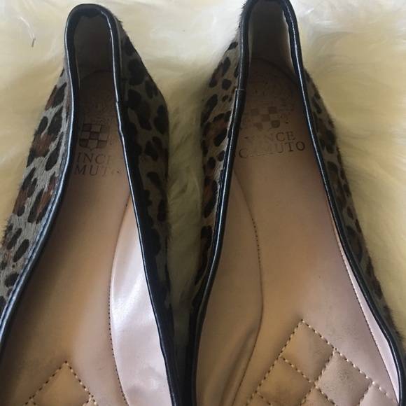 Vince Camuto leaopard real fur flats - Picture 3 of 8